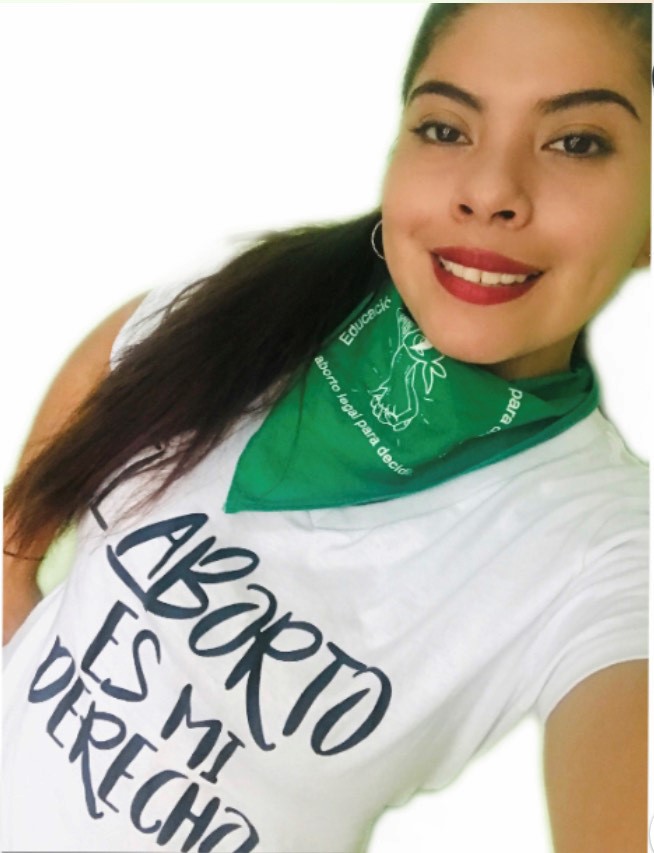<strong><em>Ecos color verde: REDES</em></strong><br><strong>Emily Reyes Guzmán</strong><br><strong>27 años - </strong>    <strong>Mexicana </strong>